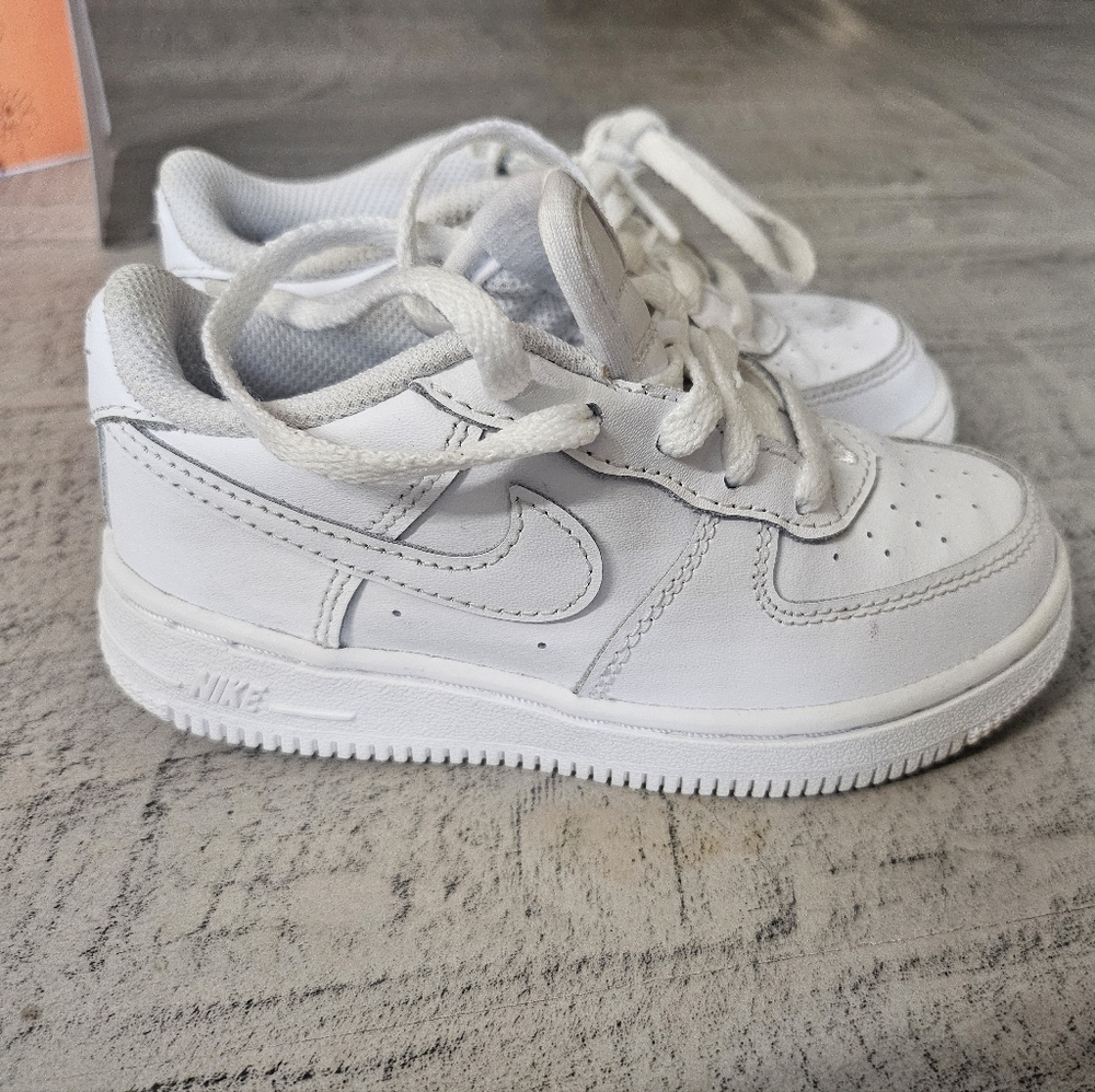 Nike Kids White Air Forces 9c
